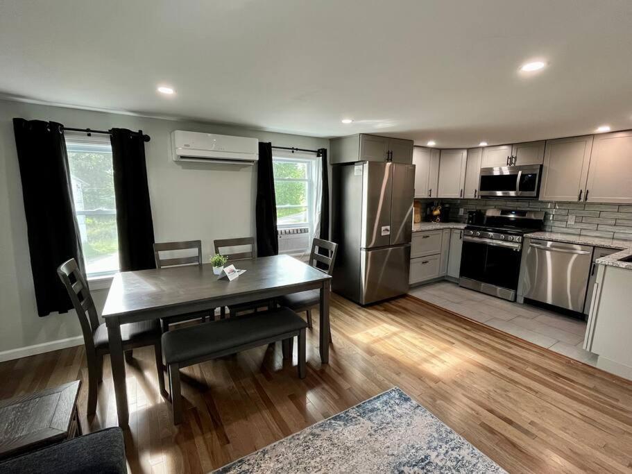 2 Bed Berkshire Getaway @ Stephentown Hotel Extérieur photo